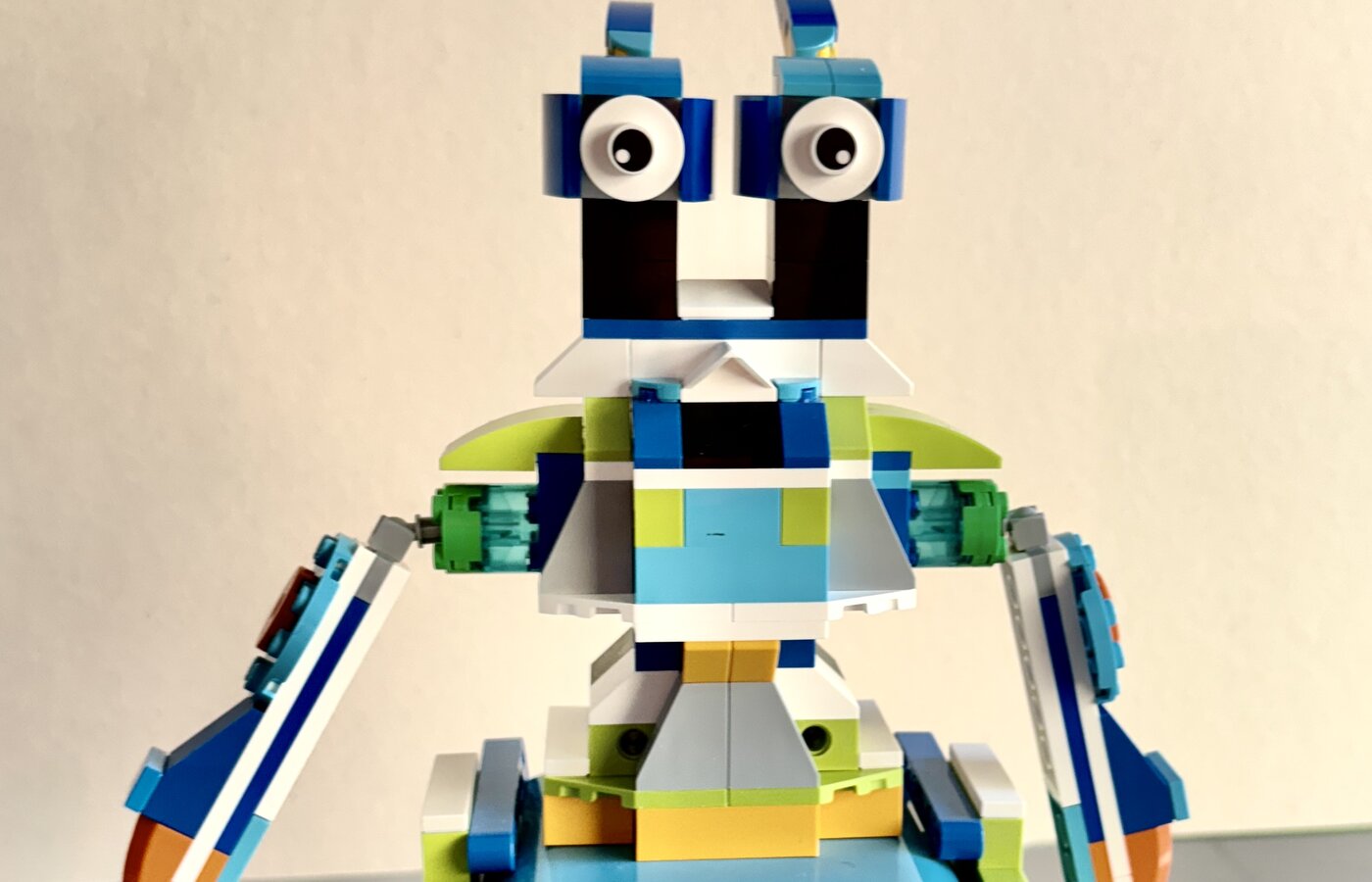 the robot that Compy's commands drive across the floor